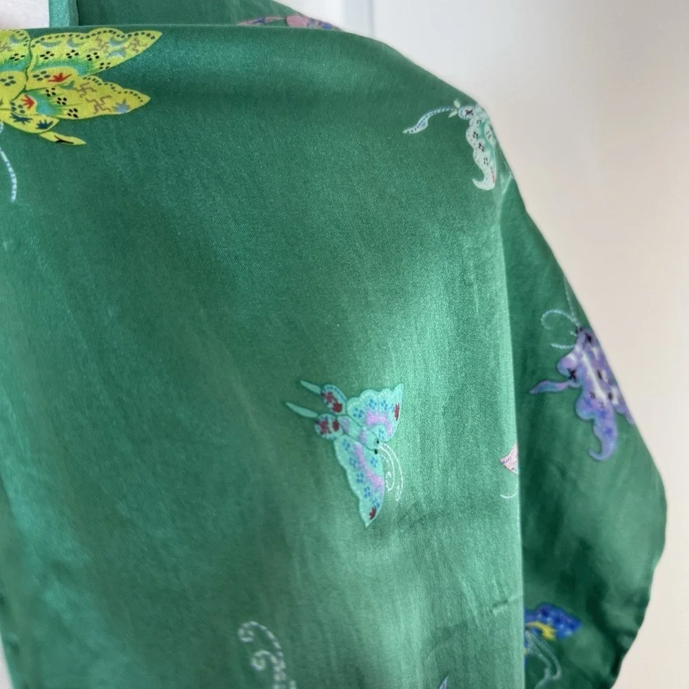 SMITHSONIAN INSTITUTION Womens Green Silk Scarf W Butterflies Motifs Art To Wear
